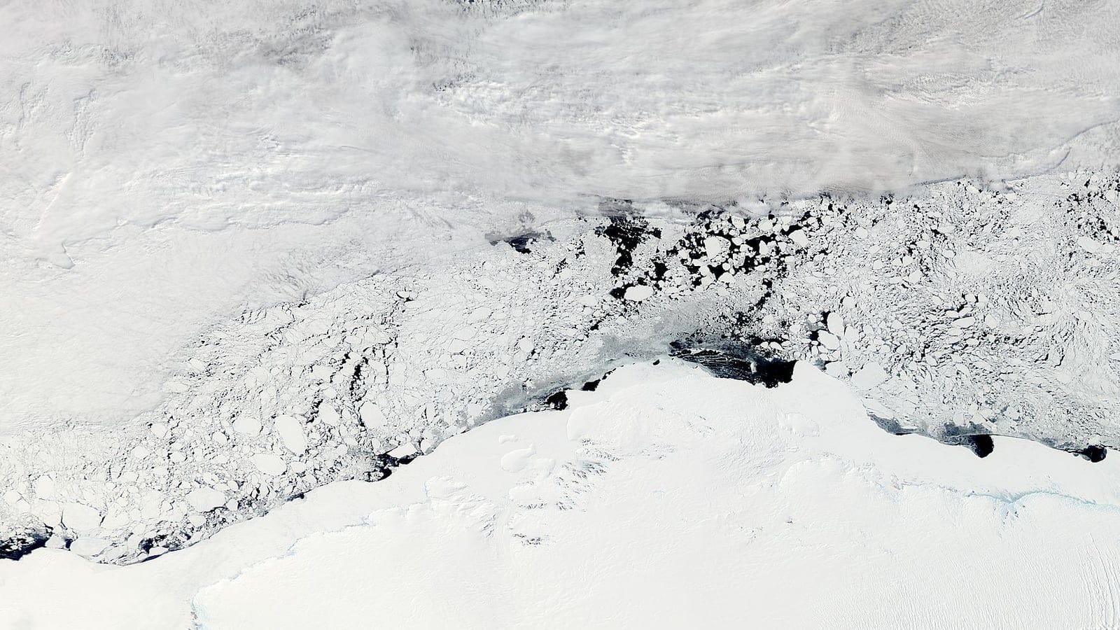 Satellite view of Enderby Land and William Scoresby Bay in the Enderby Land tundra region.